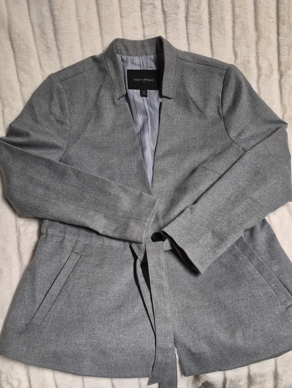 Banana Republic Light Gray Belted Shirt Jacket